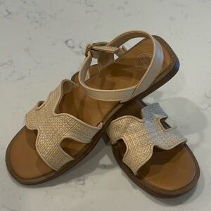 Wonder Nation Beige Strap Kids Sandals size 1